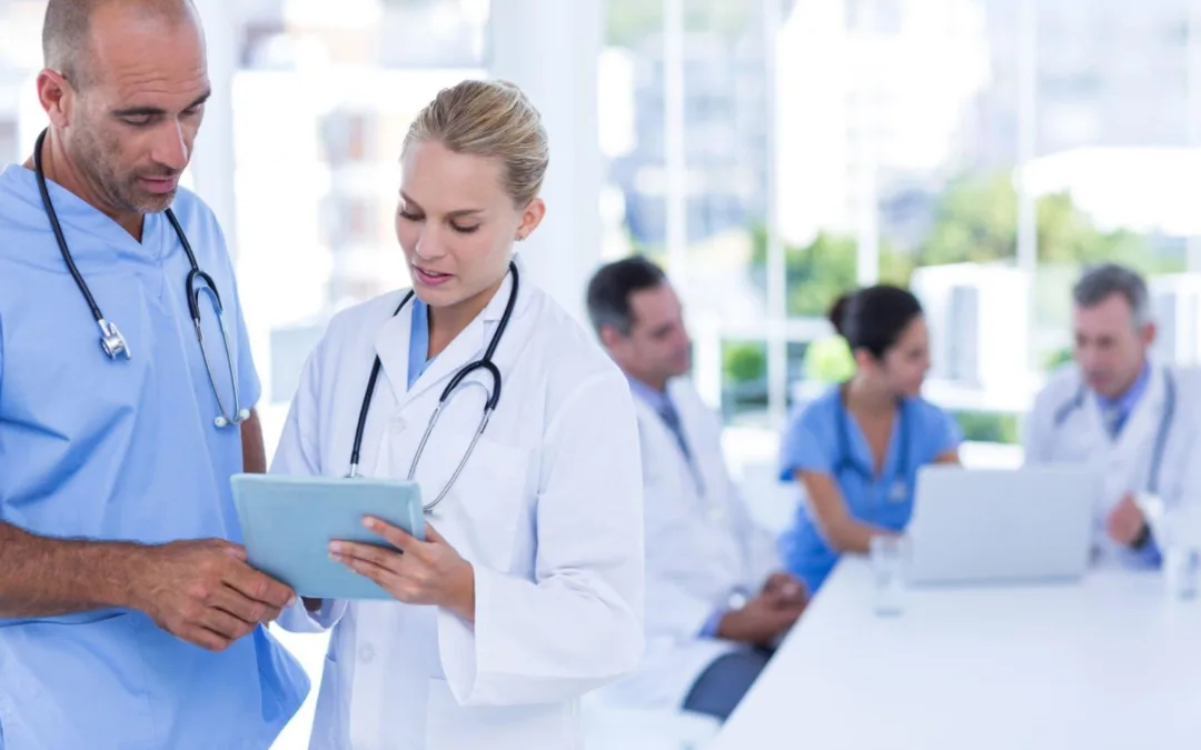 أدر عيادتك بكفاءة مع برنامج ادارة عيادة عبر الانترنت من Yolo